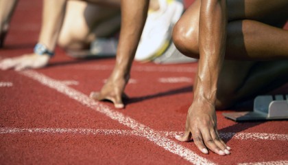 九游游戏中心-球员成名记：本赛季的爆发之星，球星成长礼包是啥