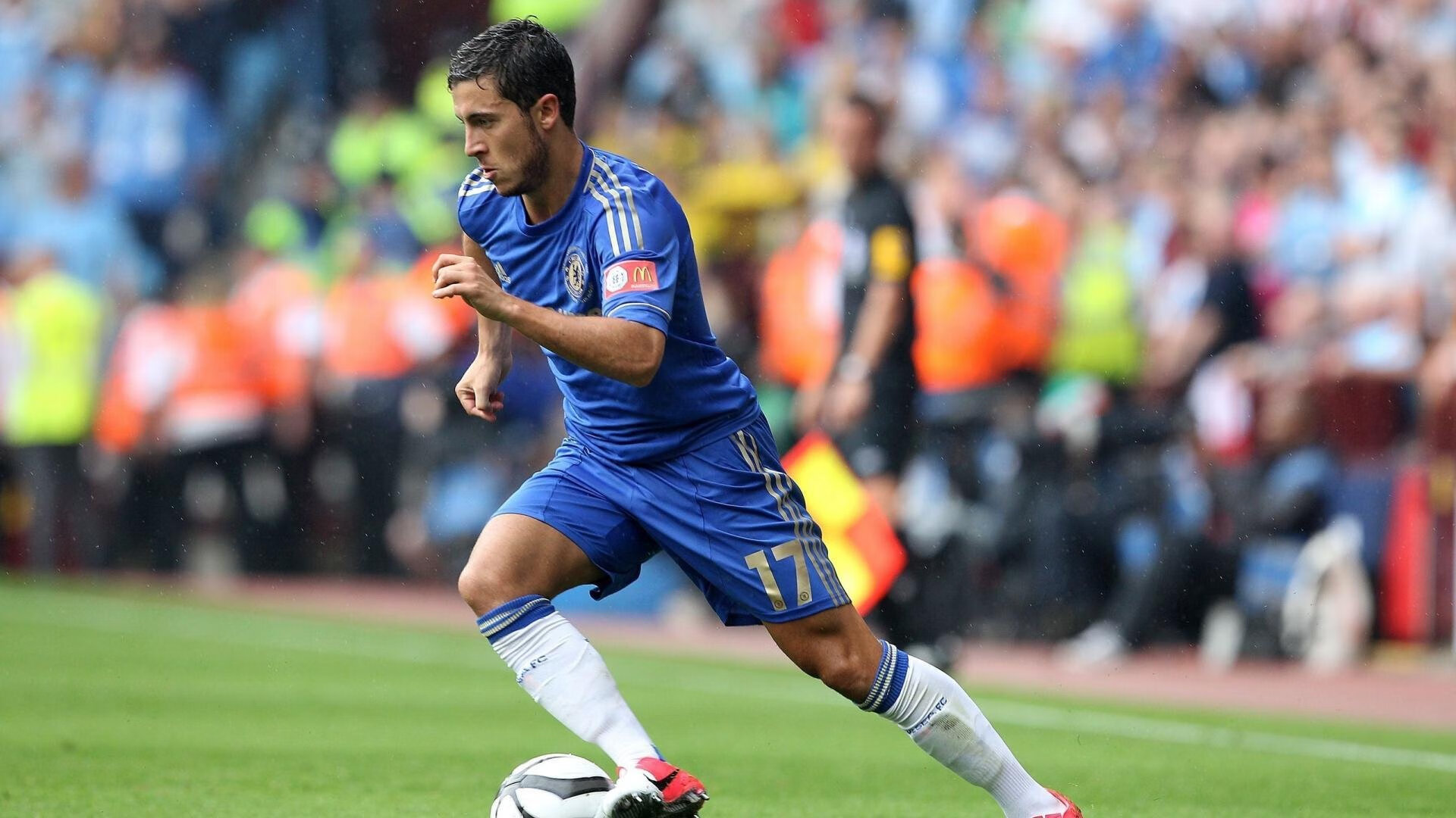 中国男足在巴黎奥运会上表现出色，赢得多场比赛，中国男足在奥运会最好成绩